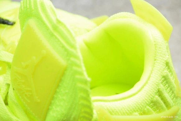 4 Jordan AQ3559-700 Volt Flyknit Retro AQ3559-700 0819